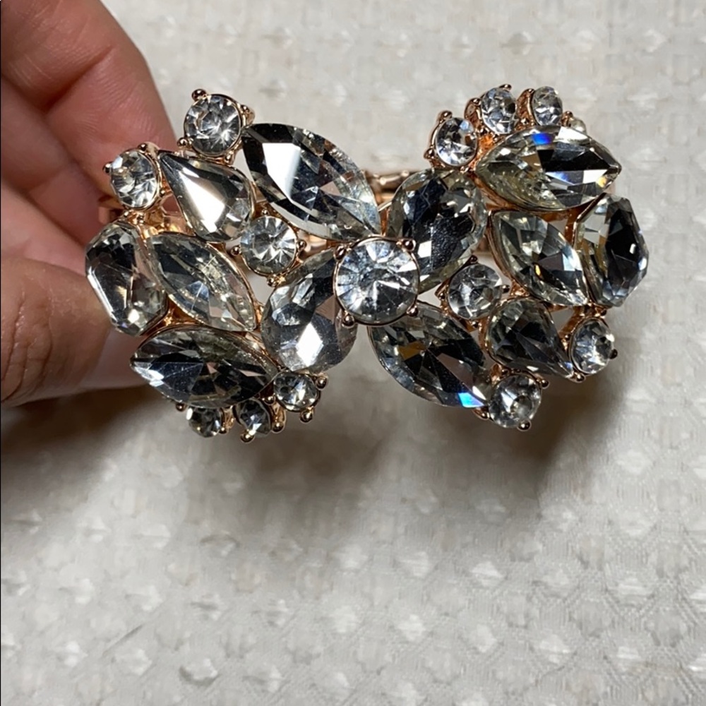 Rose gold hinge bracelet with stone details